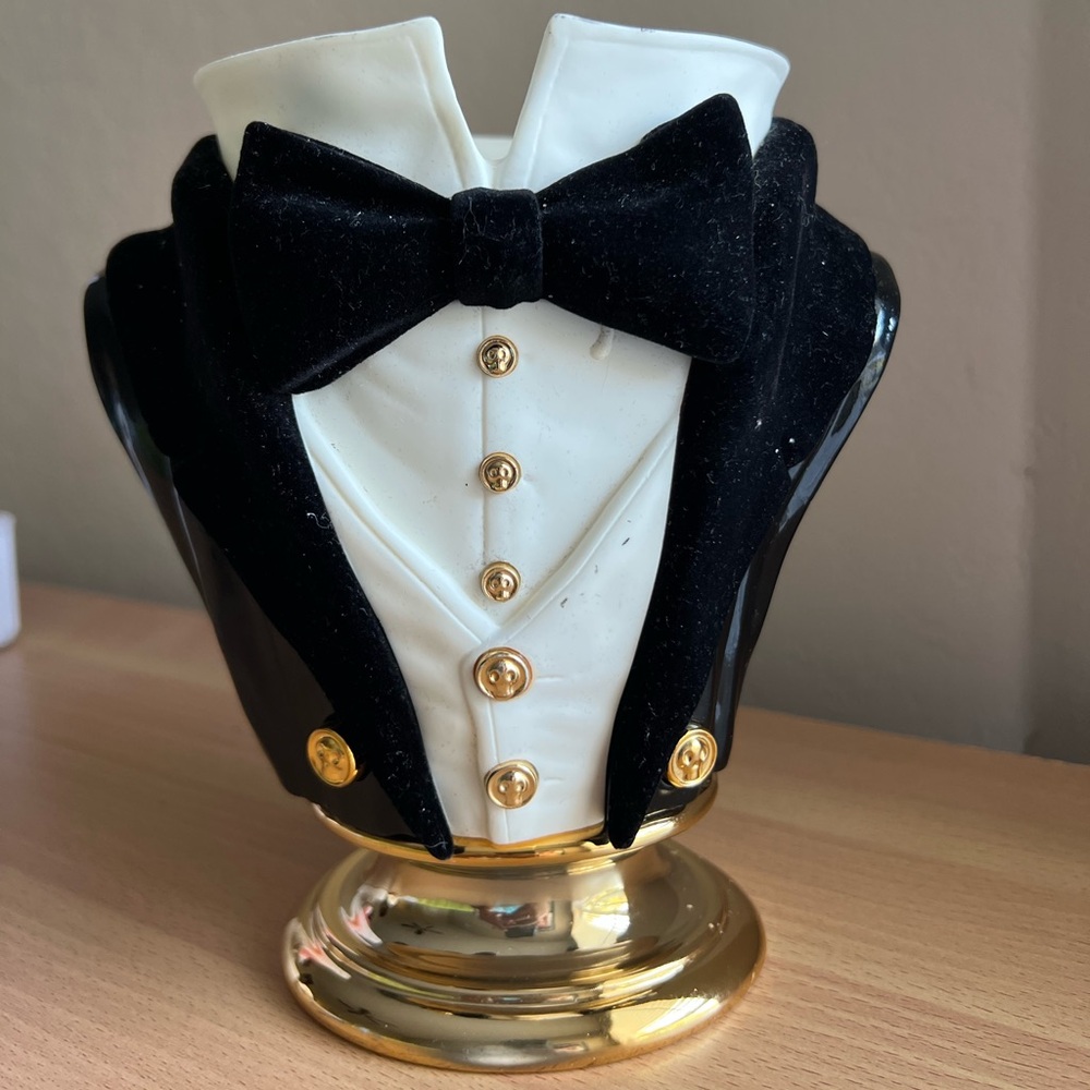 Bath & Body Works Headless Vampire Butler Candle Holder